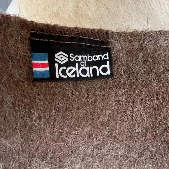 BRUSHED SAMBAND OF ICELAND WOOL SCARF - BEIGE / BROWN - Picture 4 of 4